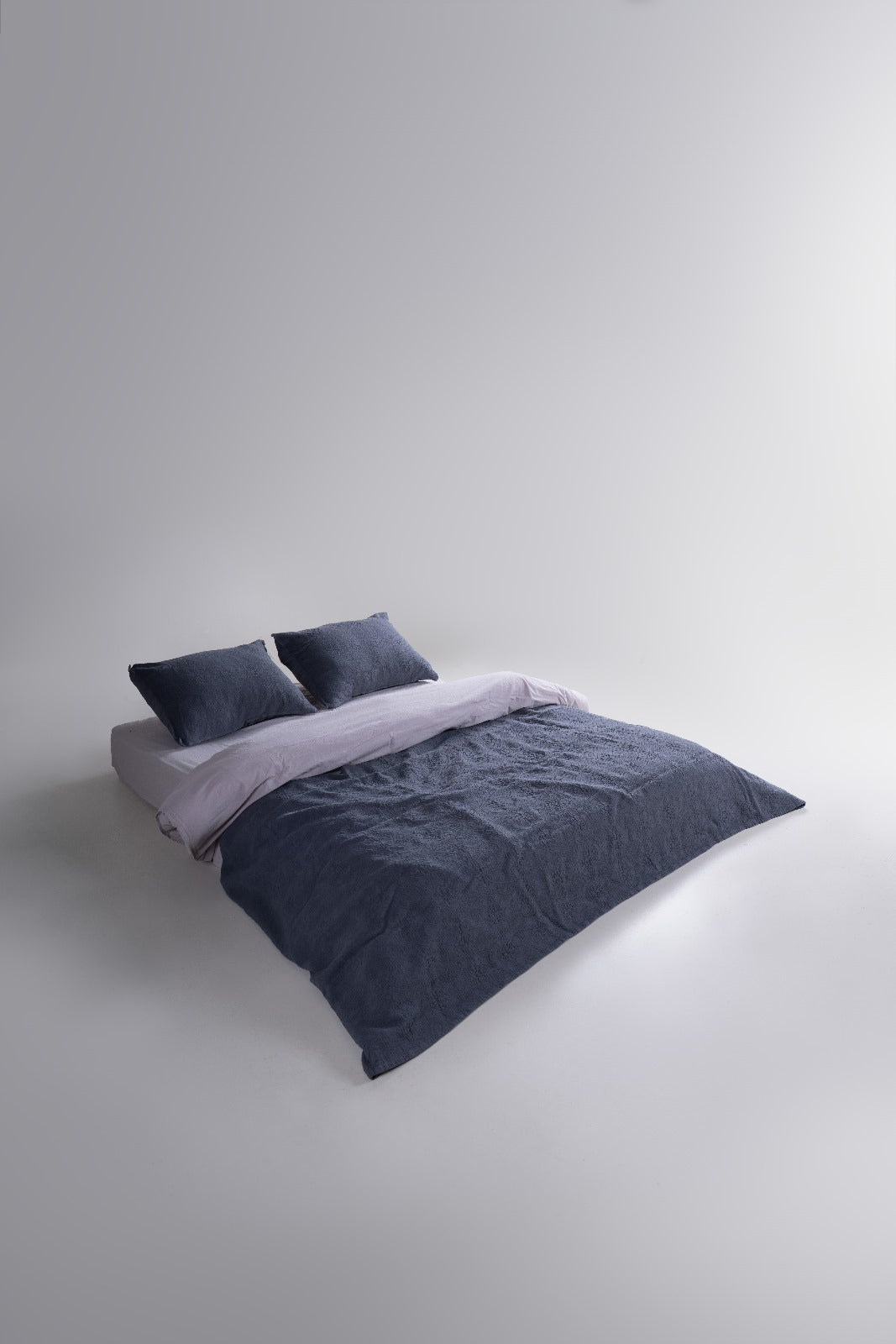 Midnight Woven Set – Deep Indigo Jacquard Bedspread & Pillowcases