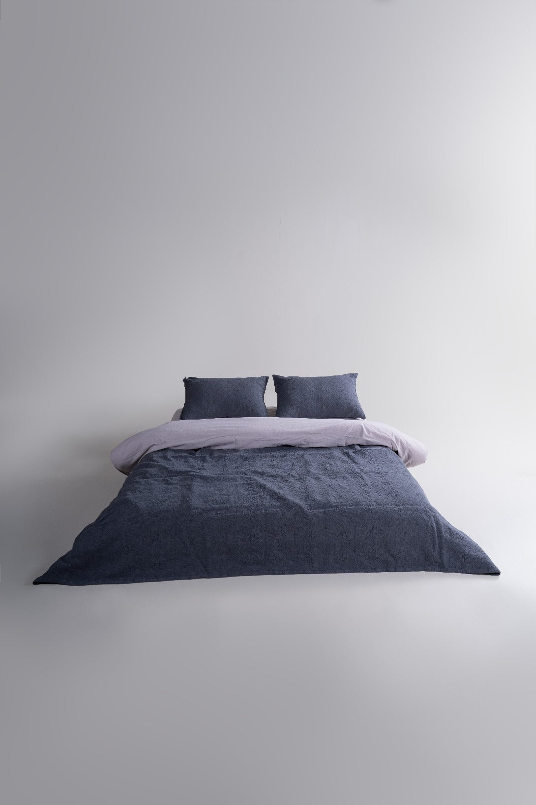 Midnight Woven Set – Deep Indigo Jacquard Bedspread & Pillowcases