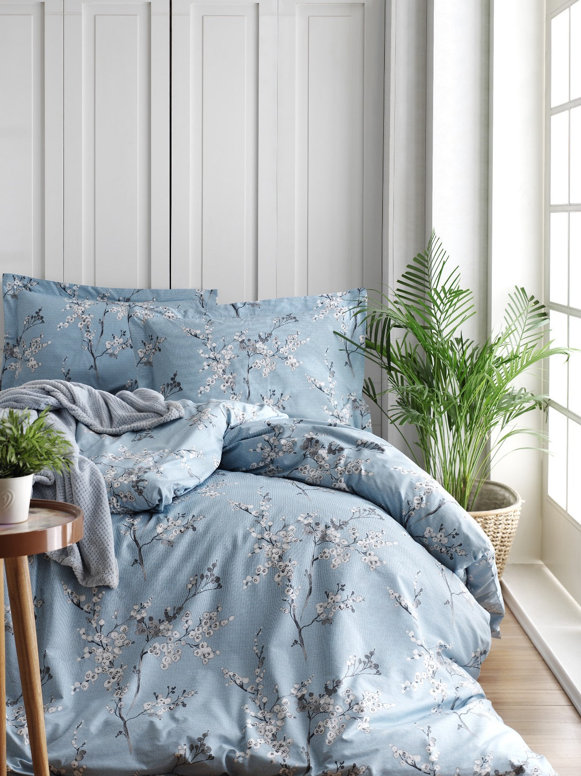 Blue & White Floral Bedding Set in 100% Cotton – OEKO-TEX® Certified Botanical Print for Quiet, Timeless Interiors | The Floral Edition by Mila Home