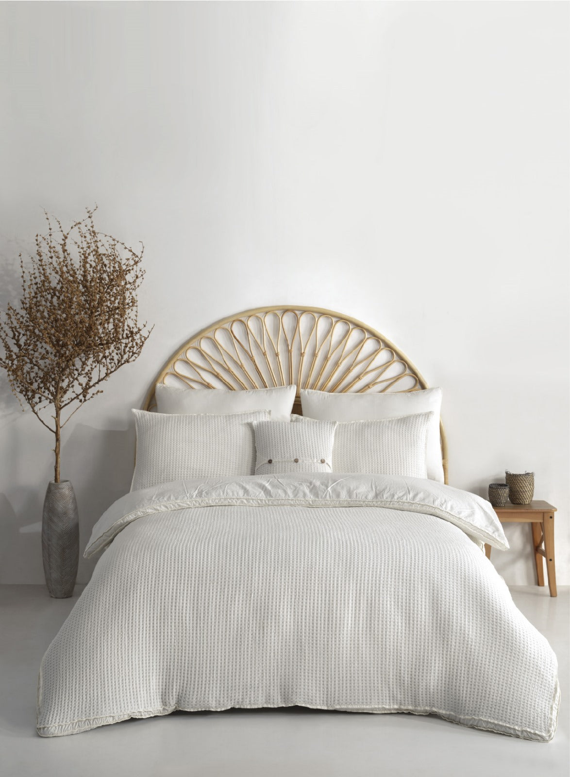 Luxury Waffle Bianco Textured Bedspread – 100% Cotton, Serene Hues | Mila Home