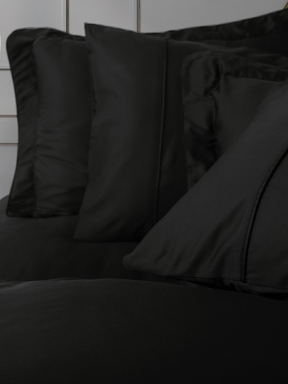 Timeless Collection Duvet Cover Set – Silk Black | OEKO-TEX® Certified | 100% Cotton Ranforce – 144 TC