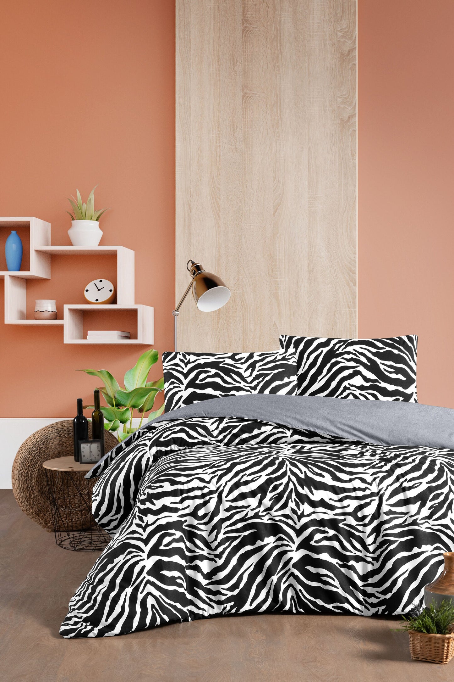 Black and White Modern Minimalist Bedding Set with Fitted Sheet - Sleek Bedroom Decor, Soft Fabric, Zebra Design Cotton Bedlinen Set