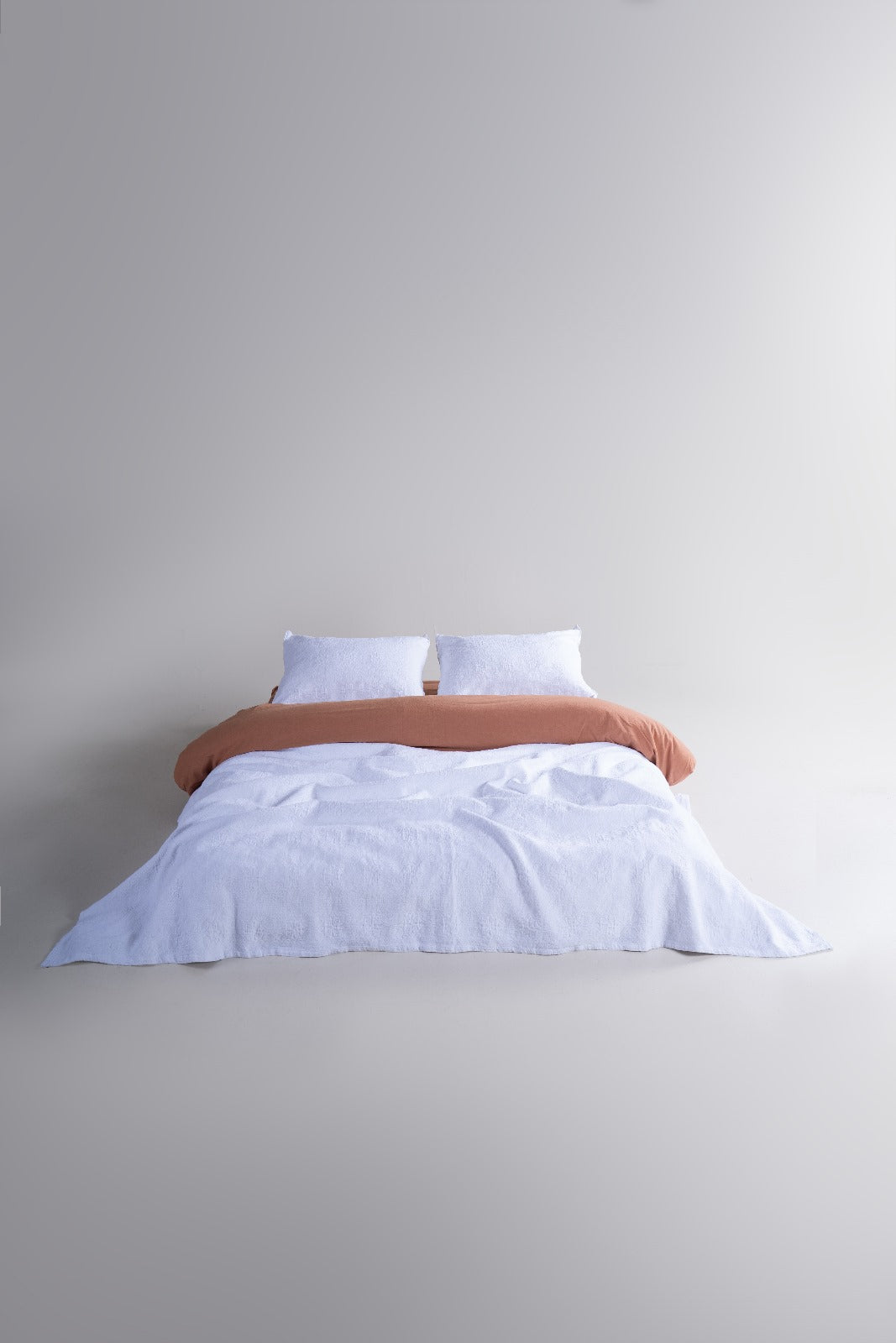 Rilievo Romantic White - Jacquard Bedspread & Pillowcases