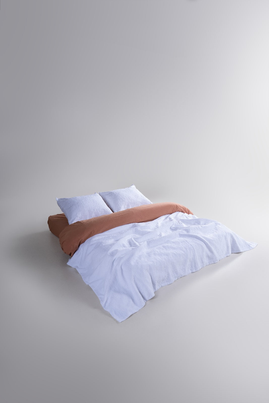 Rilievo Romantic White - Jacquard Bedspread & Pillowcases