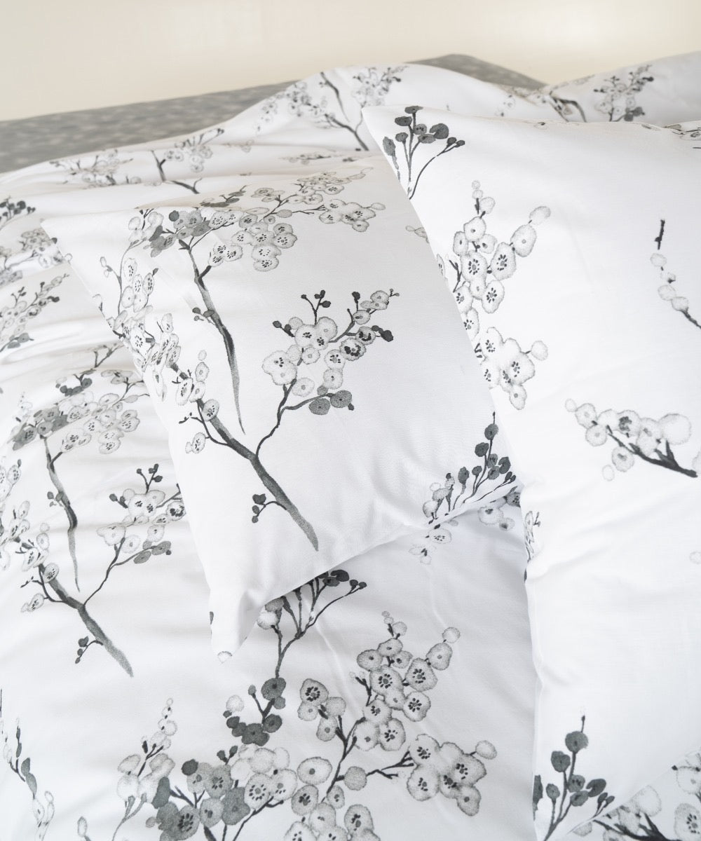 Black & White Floral Bedding Set in 100% Cotton – OEKO-TEX® Certified Botanical Print for Quiet, Timeless Interiors | The Floral Edition by Mila Home