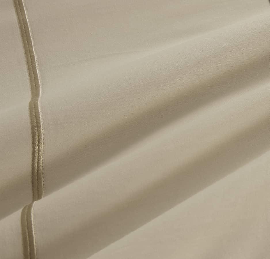 Hotel Collection – Line Edition | Luxury Beige Bedding Set with Double-Line Embroidery – 300 Thread Count Premium Cotton – 6-Piece Duvet Cover Set