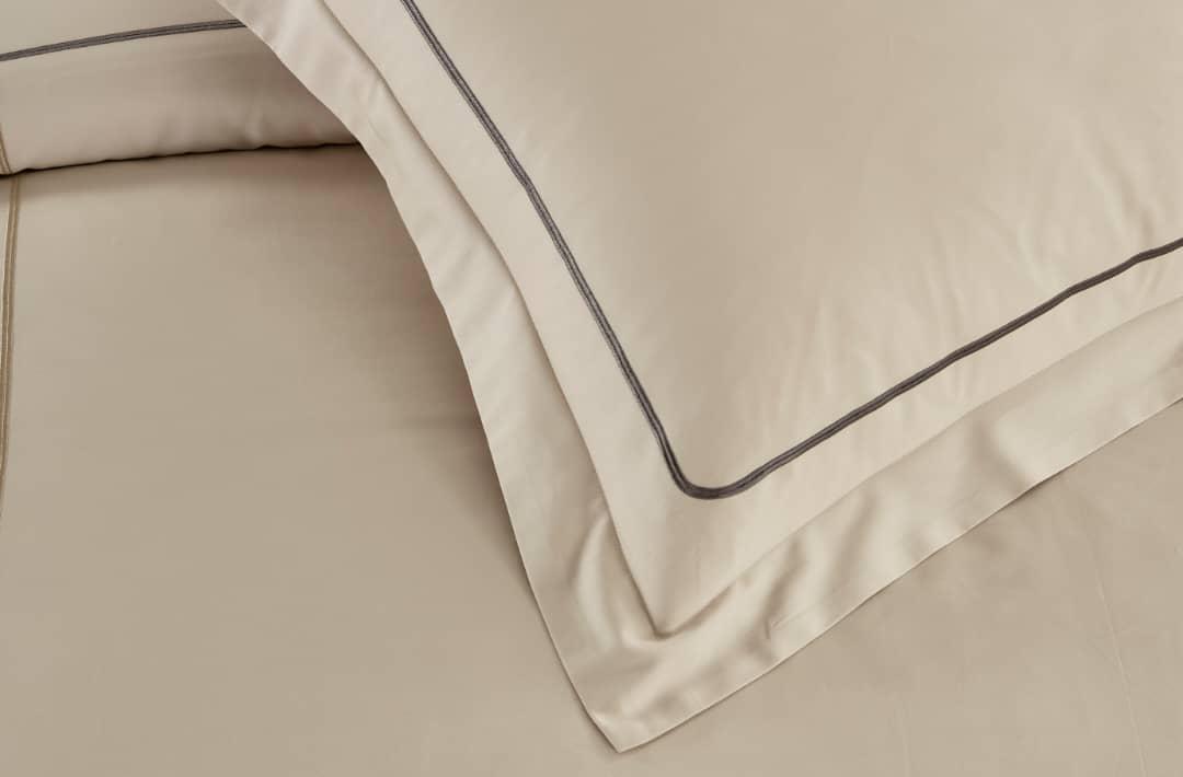 Hotel Collection – Line Edition | Luxury Beige Bedding Set with Double-Line Embroidery – 300 Thread Count Premium Cotton – 6-Piece Duvet Cover Set