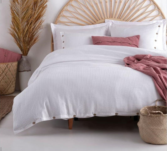 Como Bianco – Luxury Pure Cotton Duvet Cover Set with Button Details | Mila Home