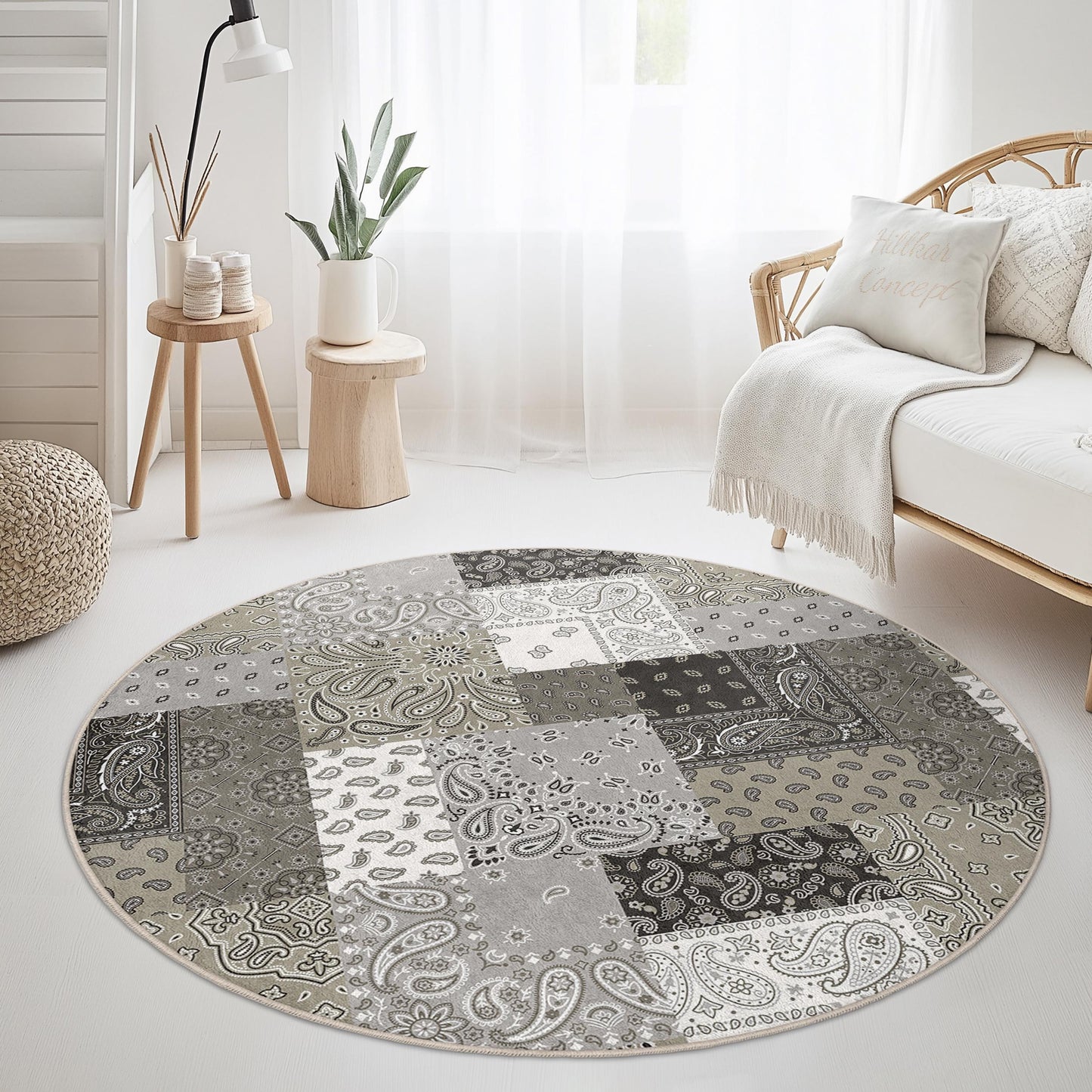 Chic Grey Bandana Print Round Area Rug, Stylish Round Carpet for Living Room, Bohemian Round Rug, Soft Decorative Floor Mat