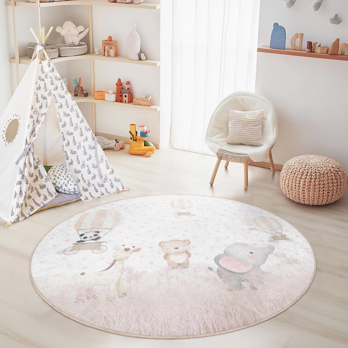Adorable Animal Hot Air Balloon Round Rug for Kids, Playful Nursery Decor, Soft Round Carpet for Childrens Room, Baby Room Rug